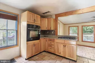 207 W High St, Shepherdstown, WV 25443 - Photo 9