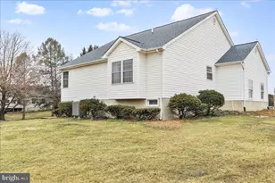 23 Teakwood Ct, Harpers Ferry, WV 25425 - Photo 5