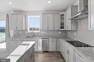 889 Barksdale Dr, Charles Town, WV 25414 - Photo 17