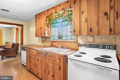 778 Kearneysville Pike, Kearneysville, WV 25430 - Photo 9