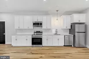 515 E Washington St, Charles Town, WV 25414 - Photo 11