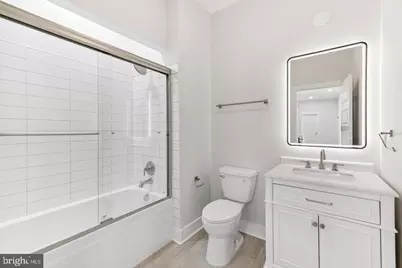 515 E Washington Street #101, Charles Town, WV 25414 - Photo 9