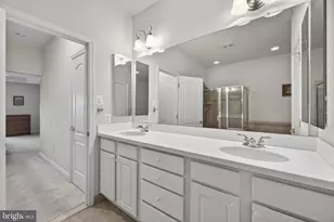 27 Beallair Square Dr, Charles Town, WV 25414 - Photo 31