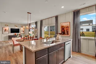 301 Eclipse St, Charles Town, WV 25414 - Photo 7