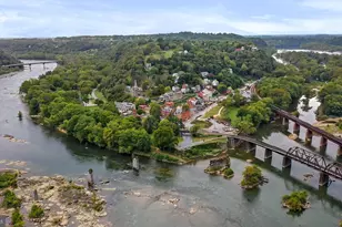 60 Village Cir, Harpers Ferry, WV 25425 - Photo 33