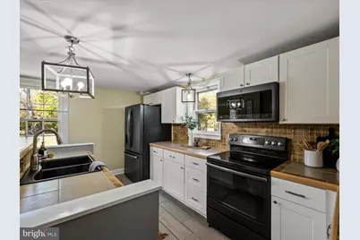 7 South Street, Kearneysville, WV 25430 - Photo 1