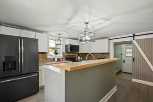 7 South St, Kearneysville, WV 25430 - Photo 3