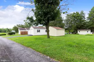 391 King St, Kearneysville, WV 25430 - Photo 35