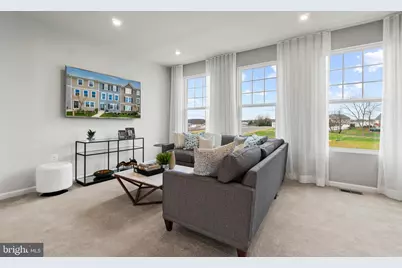 447 Presidents Pointe Avenue, Ranson, WV 25438 - Photo 9