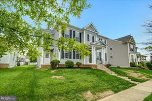 240 Davis St, Charles Town, WV 25414 - Photo 5