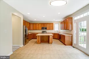 240 Davis St, Charles Town, WV 25414 - Photo 19