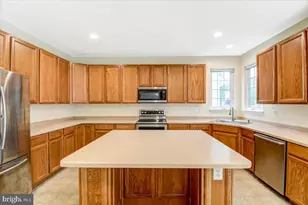 240 Davis St, Charles Town, WV 25414 - Photo 23