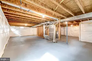 240 Davis St, Charles Town, WV 25414 - Photo 73