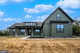 5 Jingle Bells Ct, Shepherdstown, WV 25443 - Photo 1