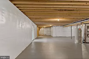 321 Mistletoe Ln, Harpers Ferry, WV 25425 - Photo 57