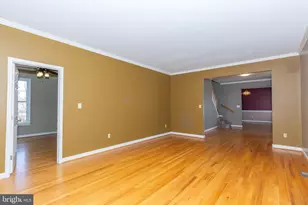 180 Muirfield Ct, Charles Town, WV 25414 - Photo 9