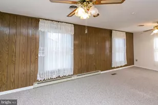 19 Cardinal Dr, Shepherdstown, WV 25443 - Photo 5