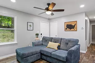 462 Wild Rose Ln, Harpers Ferry, WV 25425 - Photo 9