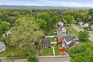 410 E Hunter St, Charles Town, WV 25414 - Photo 35