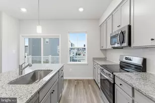 410 18th Ave, Ranson, WV 25438 - Photo 7