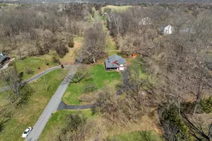 640 Stratford Ln, Charles Town, WV 25414 - Photo 5