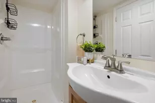 405 E 7th Ave, Ranson, WV 25438 - Photo 17