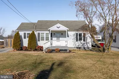 405 E 7th Avenue, Ranson, WV 25438 - Photo 1