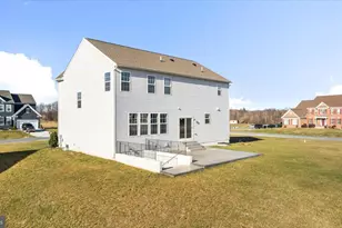 218 Haybine Dr, Shenandoah Junction, WV 25442 - Photo 5