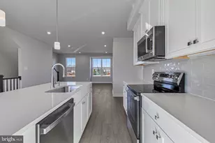 13 Oasis Ave, Ranson, WV 25438 - Photo 13