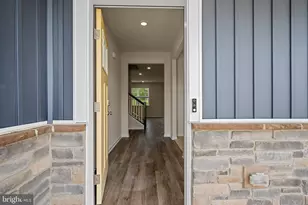 547 Atkinson St, Shenandoah Junction, WV 25442 - Photo 3