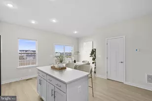 124 Monroe Ave, Ranson, WV 25438 - Photo 17