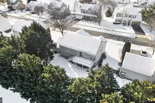 115 Crosswinds Dr, Charles Town, WV 25414 - Photo 3