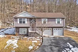 1194 Valley View Rd, Harpers Ferry, WV 25425 - Photo 1