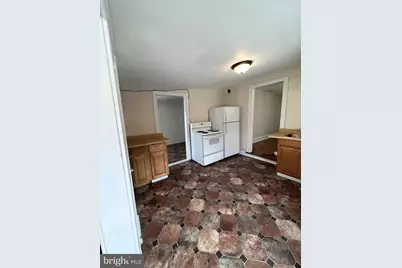 204 W Washington Street #2, Charles Town, WV 25414 - Photo 5