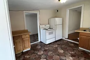 204 W Washington St, Charles Town, WV 25414 - Photo 5