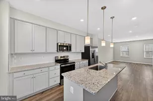 63 Rolling Branch Dr, Ranson, WV 25438 - Photo 9