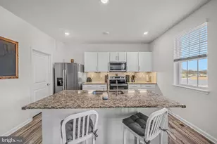 186 Bell Tower Ln, Charles Town, WV 25414 - Photo 7