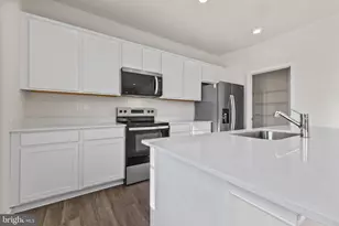 414 Buckeye Dr, Shenandoah Junction, WV 25442 - Photo 7