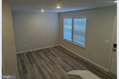 212 Swan Field Avenue, Ranson, WV 25438 - Photo 5