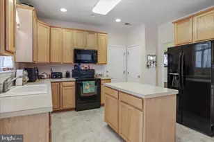 93 Kimberwicke Dr S, Charles Town, WV 25414 - Photo 13