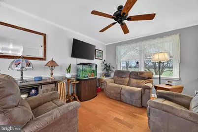 8137 Summit Point Road, Charles Town, WV 25414 - Photo 9