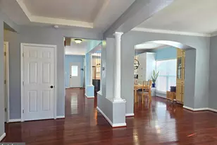 203 Bullskin St, Charles Town, WV 25414 - Photo 9