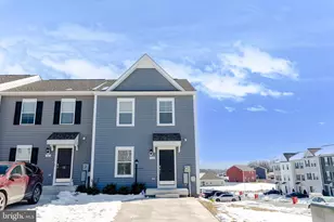 12 Orch Grn Dr, Charles Town, WV 25414 - Photo 1