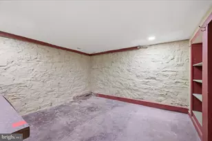329 N Mildred St, Charles Town, WV 25414 - Photo 37