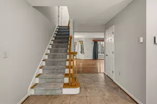 63 Hackberry Cir, Shepherdstown, WV 25443 - Photo 3