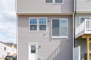 24 Armistead Pl, Charles Town, WV 25414 - Photo 3