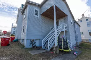 324 E Washington St, Charles Town, WV 25414 - Photo 3