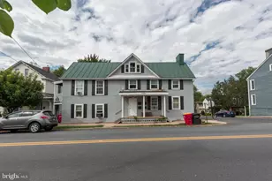 324 E Washington St, Charles Town, WV 25414 - Photo 1