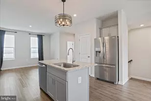 135 Presidents Pointe Ave, Ranson, WV 25438 - Photo 11