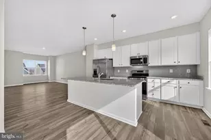 1240 Red Clover Ln, Ranson, WV 25438 - Photo 15